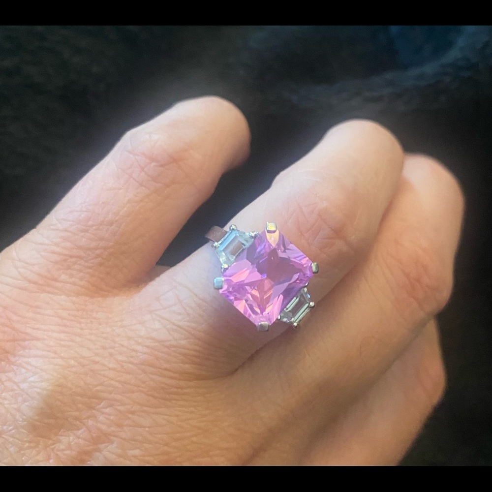 White solid 14 K gold pink and white sapphire ring. Size 7. Lovely 🦋🦋🦋 - Picture 3 of 7